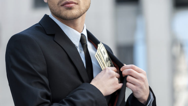 How to Avoid Holiday Job Scams