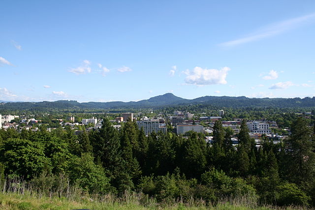 640px-Eugene_Oregon_from_Skinner_Butte