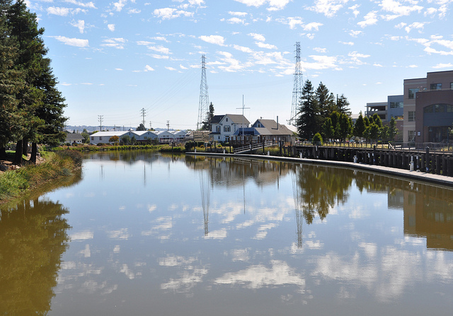 6077708106_e9649f2c1b_z