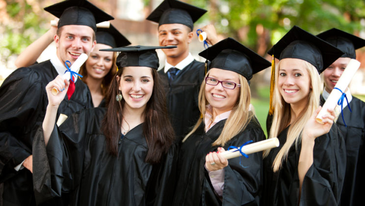 3 Ways to Land a Job By Graduation