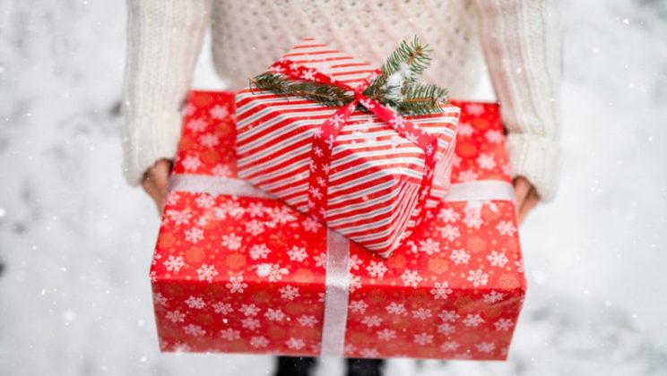 Businesses are Hiring Fewer Holiday Workers—But Completing Each Hire Faster 