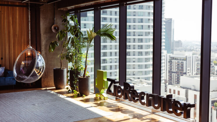 Combining data pipelines and enrichment services in different languages