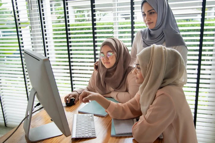Online Arabic Teacher: What Is It? and How to Become One?