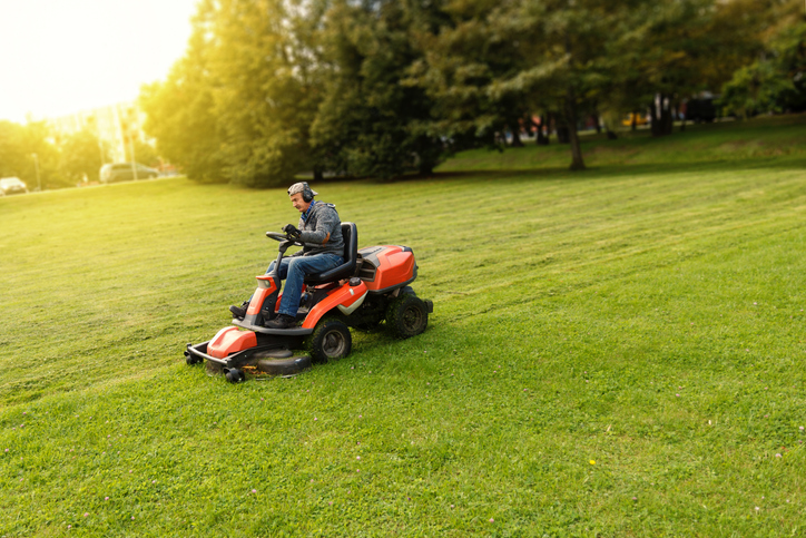 Lawn Care Technician What Is It And, Landscape Maintenance Salary