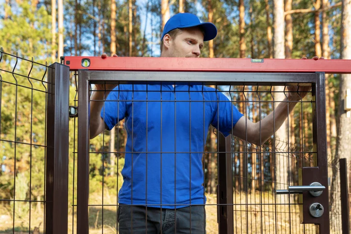 Fence Repair