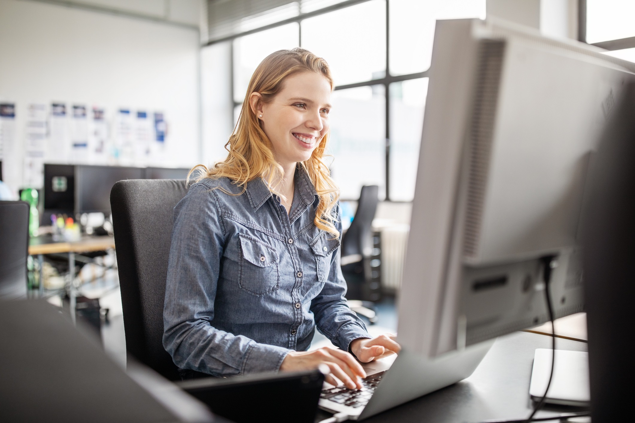 What Is a Payroll Clerk and How to Become One
