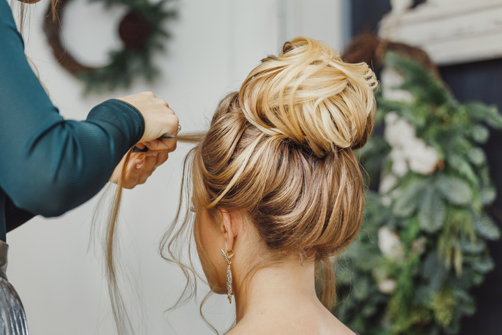 Mobile Hair Stylist: What Is It? and How to Become One? | Ziprecruiter Mobile Hair Stylist: What Is It? and How to Become One? | Ziprecruiter