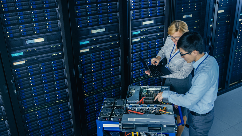 Data Center Engineer: What Is It? And How To Become One? | Ziprecruiter