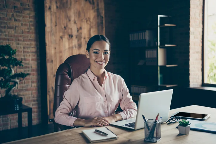 What Is an Online Real Estate Agent and How to Become One