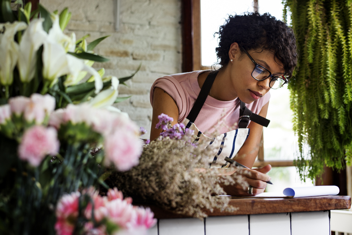 How To Become a Floral Designer