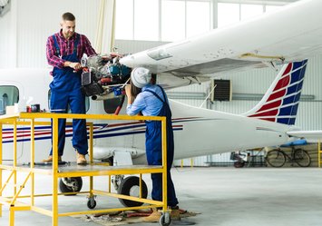 AIRCRAFT MAINTENANCE TECHNICIAN JOB DESCRIPTION visual data 2