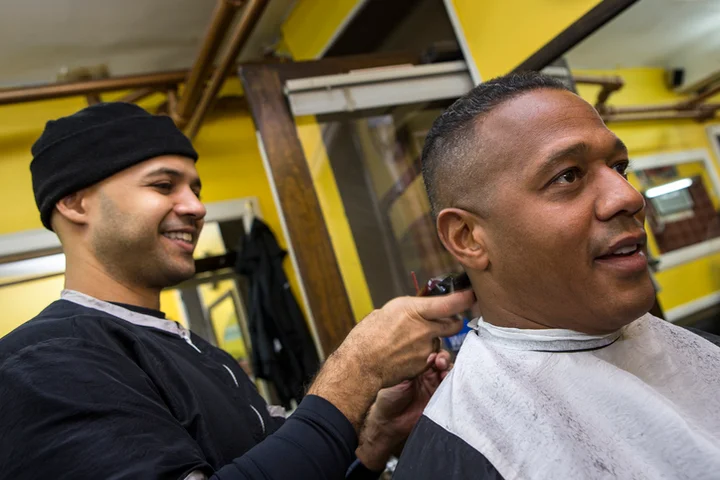 Barber Job Description Sample Template | ZipRecruiter