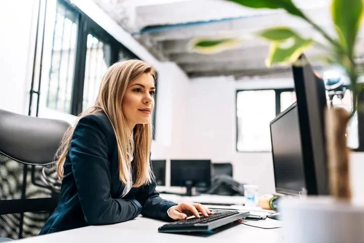 What Is a Customer Experience Analyst and How to Become One